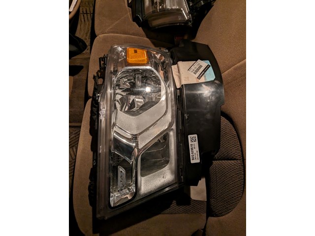 2018 Dodge Ram 1500 Headlight