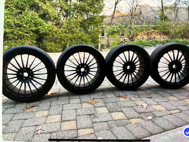 2015 Tesla Model S P85D Wheel Set