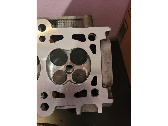 2006 Mini Cooper Mini Cooper Cylinder Head