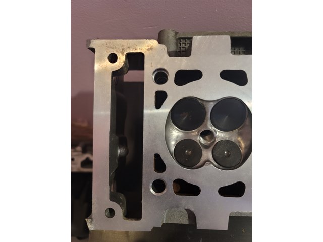 2006 Mini Cooper Mini Cooper Cylinder Head
