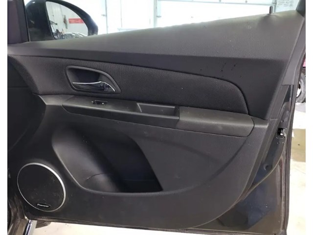 2016 Chevy Cruze Door (passenger)
