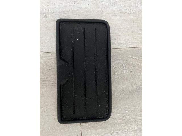 2020 Land Rover Defender Boot Cover and cup holder cover