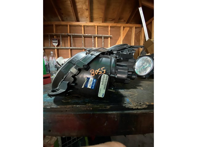 2004 Mercedes E320 Headlight