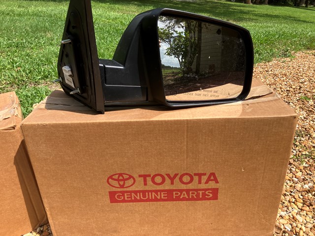 2020 Toyota Tundra Side View Mirror (1 set)