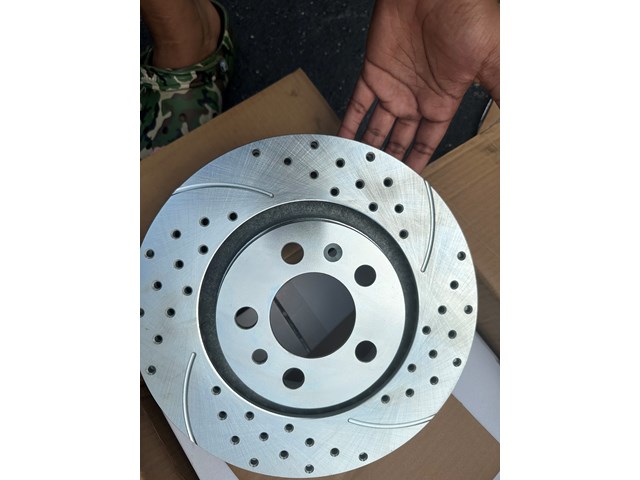 2006 Volkswagen Jetta Front Rotors & Brake pads