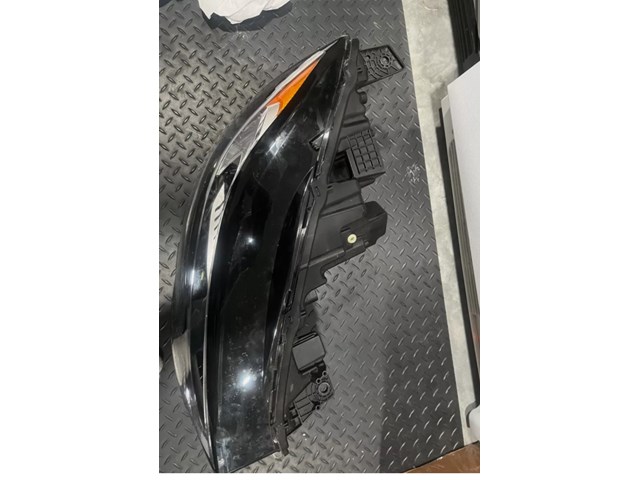 2022 Ford Edge Headlight (Aftermarket)