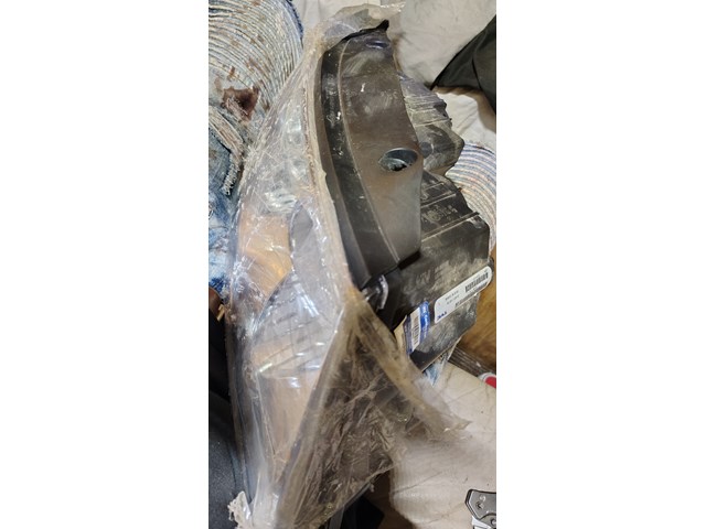 2010 Hyundai Sonata Headlight assembly