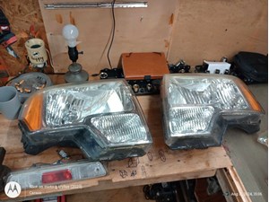 2010 Ford F150 Headlight Drivers and Passengers side