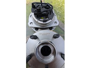 2007 Pontiac G6 Front Wheel Bearing