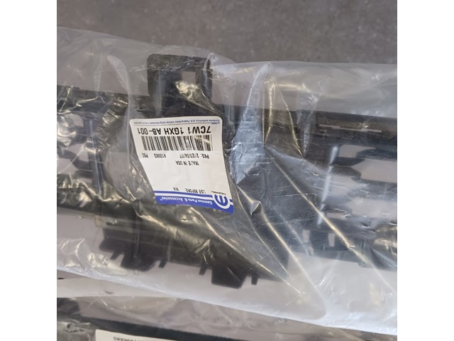 2021 Jeep Grand Cherokee Fascia Grille