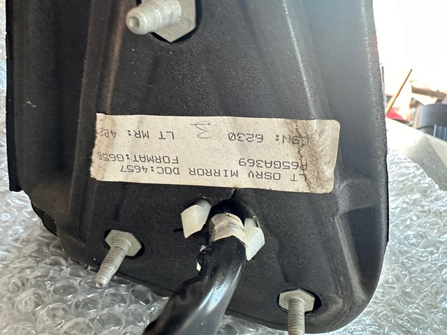 2004 Chevy Silverado 2500 Rear View Mirrors.