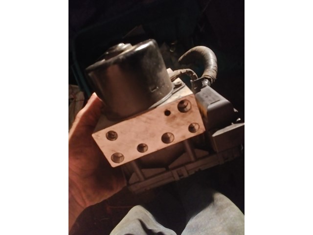 1999 Lincoln Town Car ABS Pump