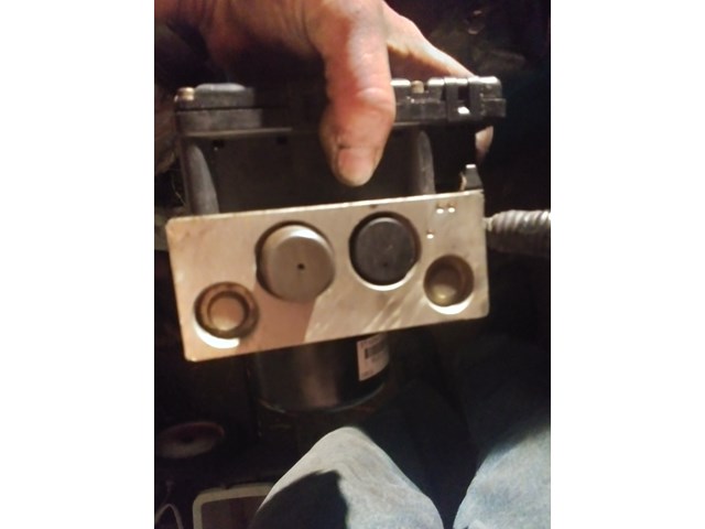 1999 Lincoln Town Car ABS Pump