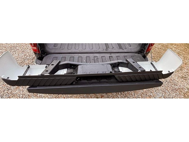 2014 Ford F150 Rear Bumper Oxford white tow package 