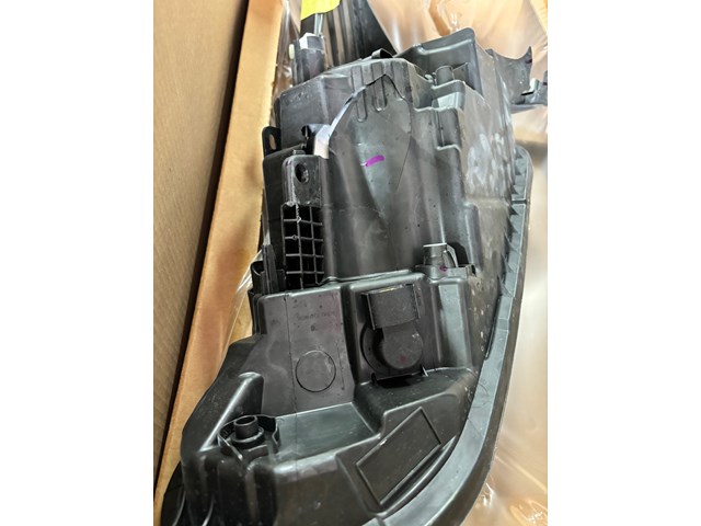 2023 Nissan Versa Headlight