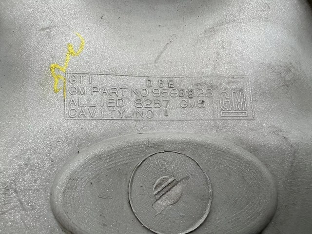 1999-2004 Oldsmobile Alero Silver Wheel Center Cap Hub Cover 9593826 OEM