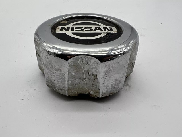 1996-1998 Nissan Pathfinder SE LE Wheel Center Cap OEM 96 97 98