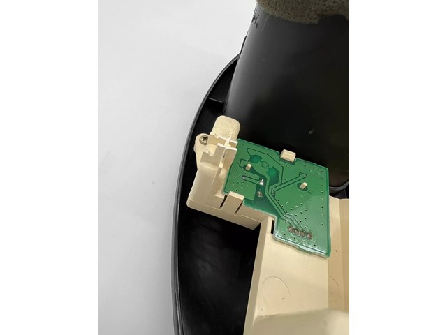 2000-06 Sequoia Radio Bezel Center Vent Auto AC Digital Climate Control OEM 4WD