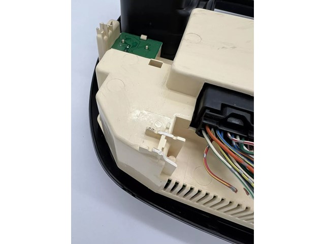 2000-06 Sequoia Radio Bezel Center Vent Auto AC Digital Climate Control OEM 4WD