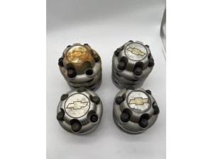 Chevrolet Center Hub Cap 1999-06 Silverado 1500 Tahoe Astro 15067578 OEM Chevy