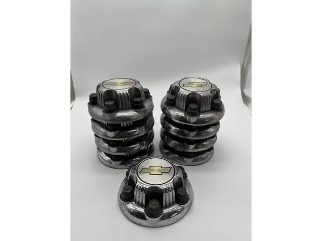 Chevy 1500 Silverado Express Suburban OEM Wheel Center Cap CHROME 6 Lug 9595689