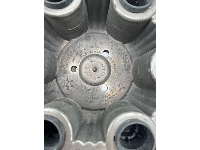 Chevy 1500 Silverado Express Suburban OEM Wheel Center Cap CHROME 6 Lug 9595689