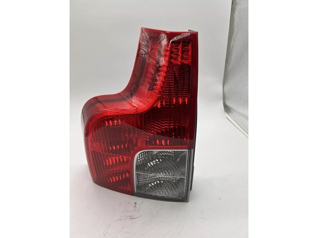 2007-2012 VOLVO XC90 LEFT DRIVER LOWER TAILLIGHT TAIL LIGHT LAMP OEM 07 08 09 10