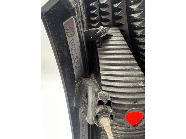 2007-2012 VOLVO XC90 LEFT DRIVER LOWER TAILLIGHT TAIL LIGHT LAMP OEM 07 08 09 10