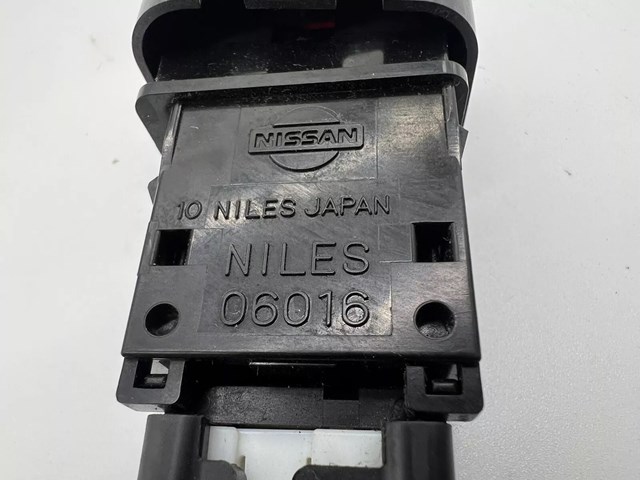 2000-2003 Nissan Maxima SE Hazard 4 Way Flasher Switch Button NILES 06016 OEM