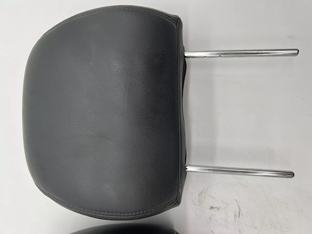 OEM 2001 Isuzu Rodeo 3.2L Rear Seat Headrests Head Rests Gray Set Pair