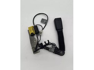 00-06 BMW 330Ci E46 Coupe/Conv Seat Belt Buckle Receiver Right Passenger Side