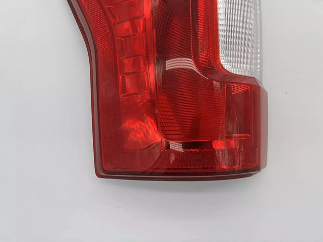 2017- 2019 Ford F-250 / F-350 Halogen Tail Light Left LH HC3B-13B505-AE OEM 786