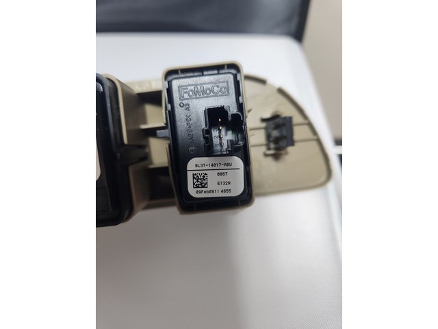 2009-2010 FORD PICKUP F150 CREW CAB FRONT LEFT DRIVER MASTER WINDOW DOOR SWITCH