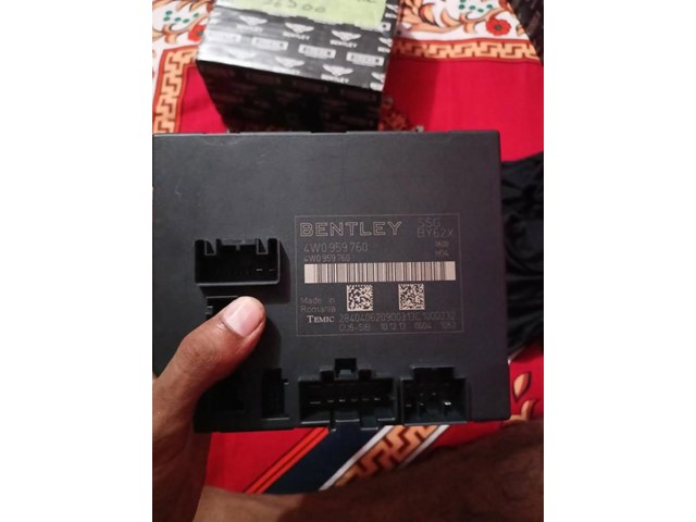 2018 Bentley Continental Front Seat controller module