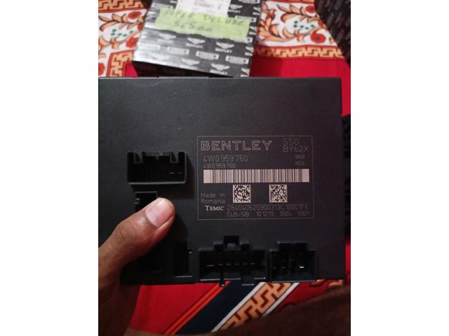 2018 Bentley Continental Front Seat controller module