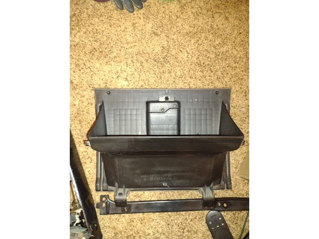 1997 Toyota 4Runner Glove Box