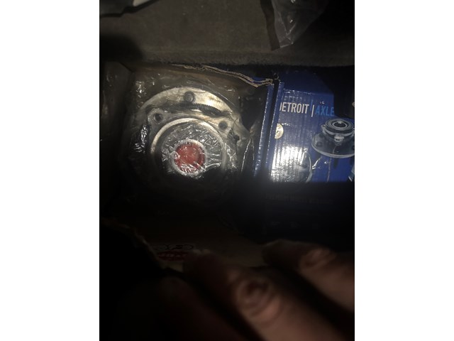 2000 Ford F250 wheel bearing hubs