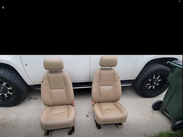 2013 GMC Yukon Front Seats