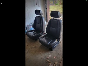 2010 Chevy Tahoe Front Seat