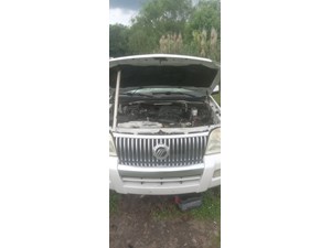 2010 Mercury Mountaineer Grille