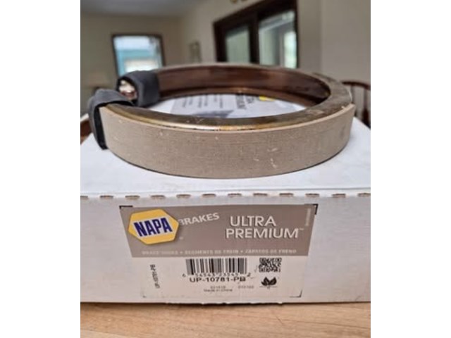 1999 Chevy Silverado 1500 Brake Shoe