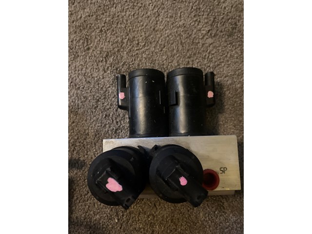 2003 2006 Mercedes A-Class C class or S class Distributor regulator valve 