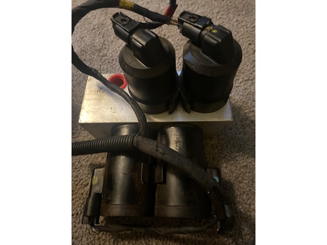 2003 2006 Mercedes A-Class C class or S class Distributor regulator valve 