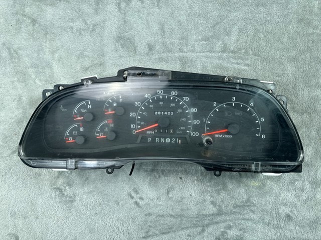 2000 - 2001 Ford Excursion Instrument Cluster Speedometer XC3F-10C956-AC OEM