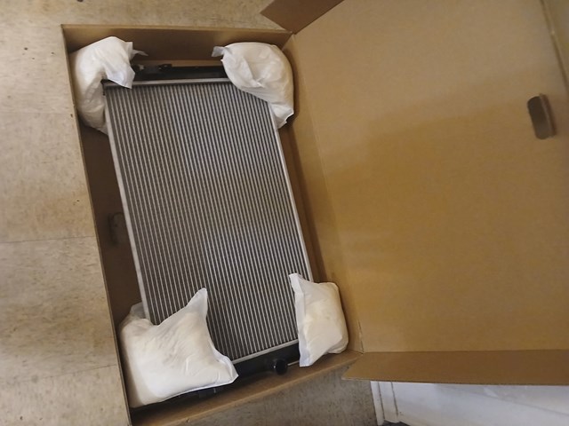 2013 Chrysler 200 Radiator