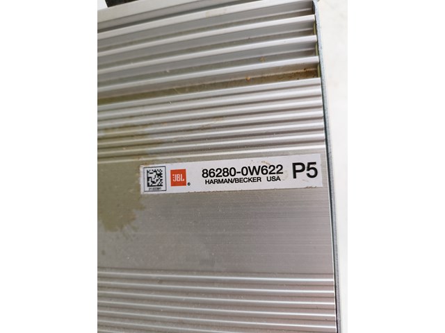 2010 Toyota Prius Amplifier