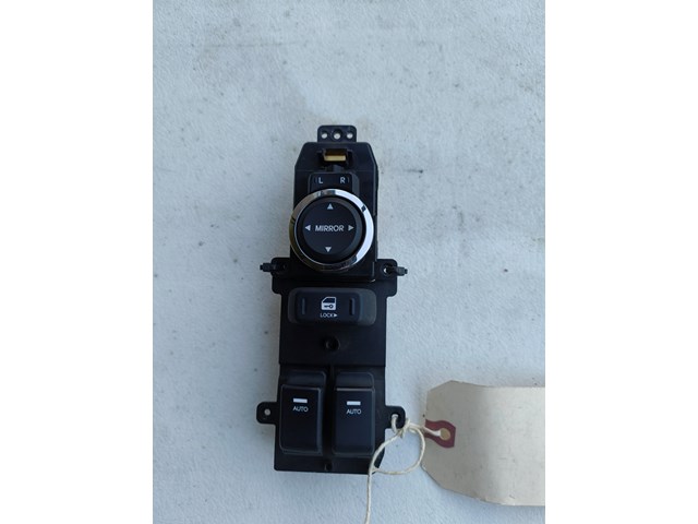 2010 Genesis G70 Door Switch