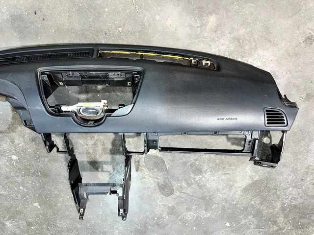 2003-2004 Infiniti G35 Coupe Dash Dashboard Assembly OEM (FREIGHT)