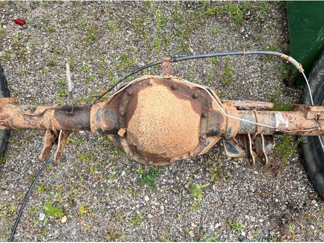 2000-2005 Ford Excursion 10.5” 3.73 Rear Axle Assembly (FREIGHT)