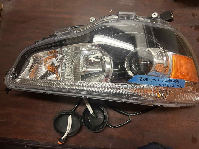2011-2017 Mitsubishi Outlander Passenger Headlight